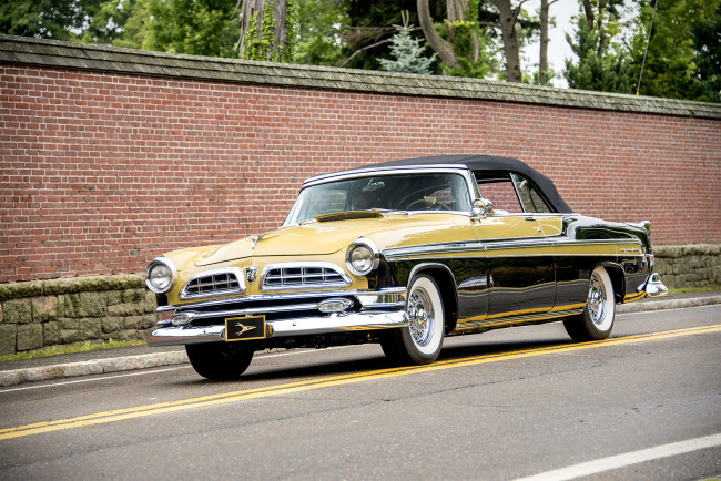 Обои картинки фото chrysler new yorker deluxe, автомобили, chrysler, автопробег, выставка, автошоу