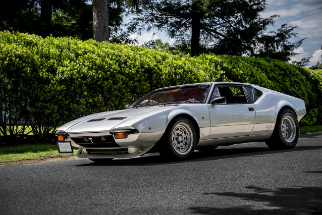 Обои картинки фото de tomaso pantera, автомобили, de tomaso, автошоу, выставка, автопробег