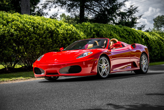 Обои картинки фото ferrari f430, автомобили, ferrari, автопробег, выставка, автошоу