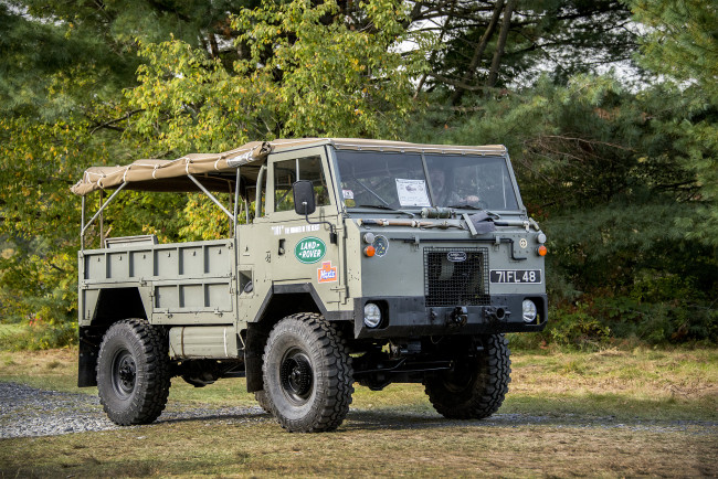 Обои картинки фото land rover forward control, автомобили, land-rover, автопробег, автошоу, выставка