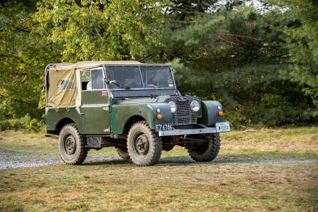 Обои картинки фото land rover series i, автомобили, land-rover, автопробег, выставка, автошоу