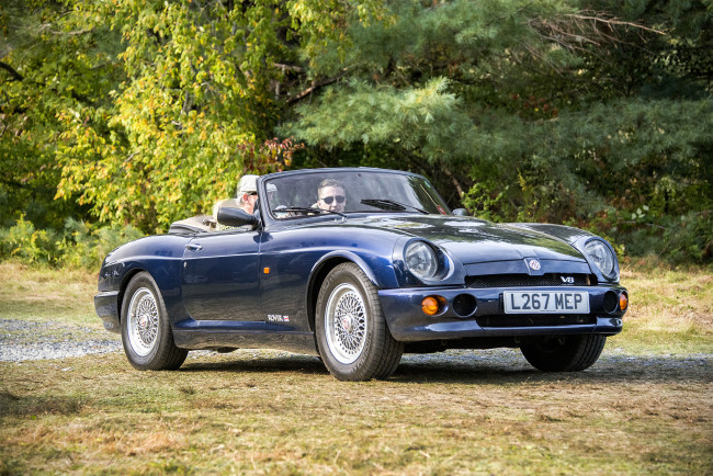 Обои картинки фото mg rv8, автомобили, mg, выставка, автопробег, автошоу