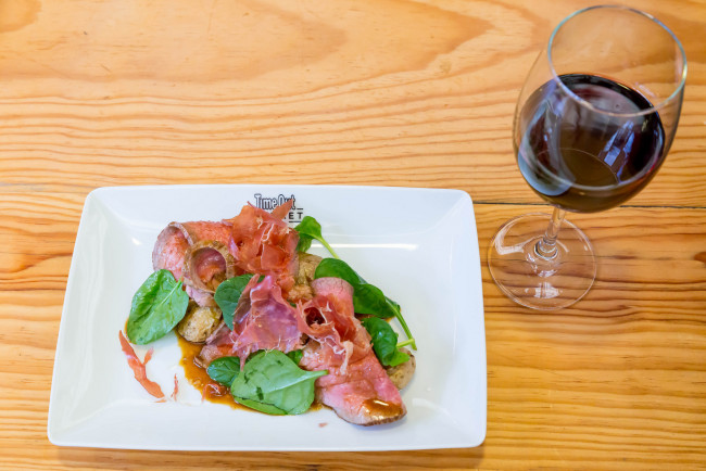 Обои картинки фото еда, разное, мясо, вино