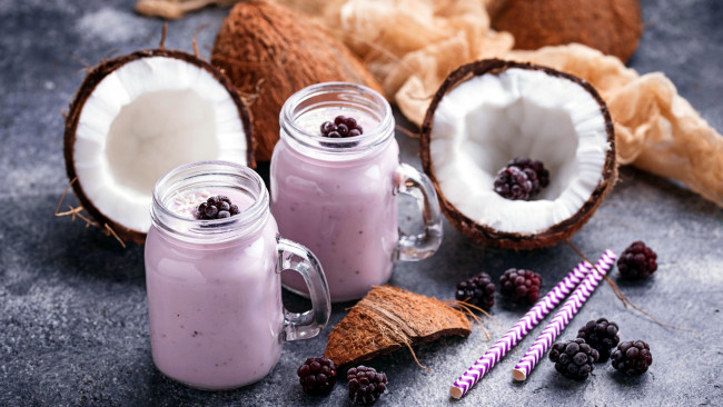 Обои картинки фото еда, мороженое,  десерты, ежевика, десерт, кокос