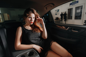 Картинка девушки -+брюнетки +шатенки шатенка платье машина