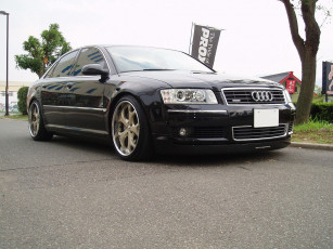 Картинка автомобили выставки уличные фото