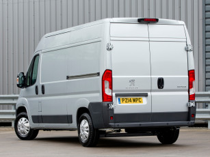Картинка автомобили peugeot светлый uk-spec van expert