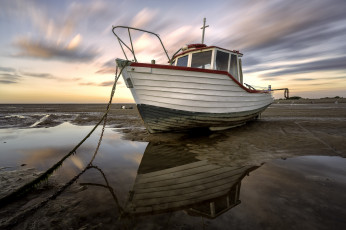 Картинка корабли баркасы+ +буксиры судно отлив океан