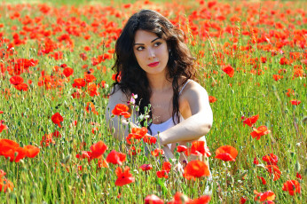 Картинка девушки -unsort+ брюнетки +шатенки улыбка девушка природа фон