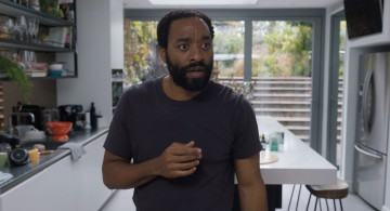 Картинка кино+фильмы locked+down мужчина кухня