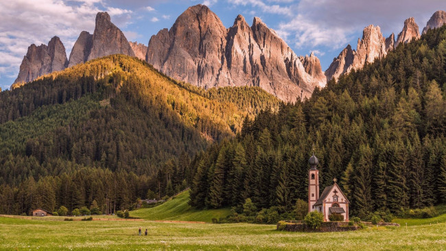 Обои картинки фото val di funes, santa maddalena, italy, города, валь-де-фюнес,  санта-маддалена , италия, val, di, funes, santa, maddalena