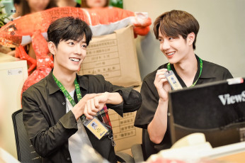 Картинка разное знаменитости сяо чжань ван ибо бейджики компьютер