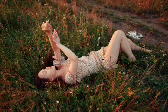 Картинка девушка+-+girl девушки -+рыжеволосые+и+разноцветные девушка женщина рыжая светлая тёмная сексуальная модель звезда позирует разная обувь верхняя стильная одежда нижнее эротическое бельё трусы лифчик колготки чулки аксессуары макияж и множество элементов на фотографии