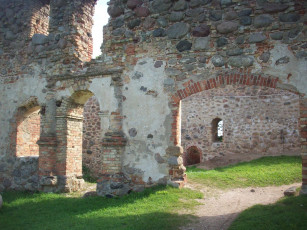 Картинка руины замка добеле латвия города исторические архитектурные памятники