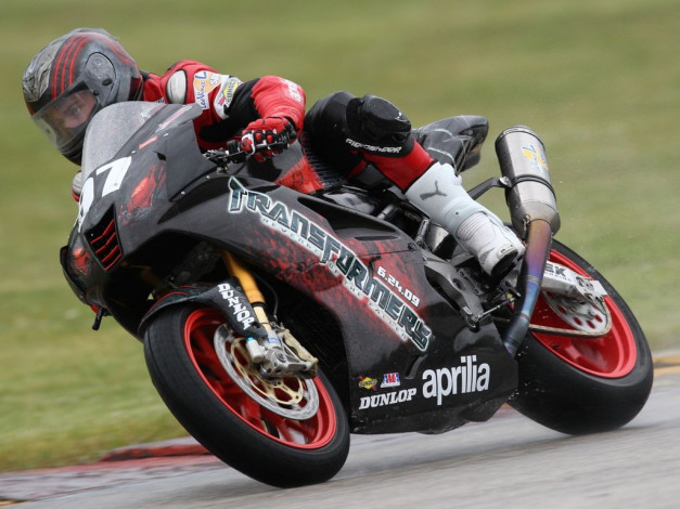 Обои картинки фото мотоциклы, aprilia