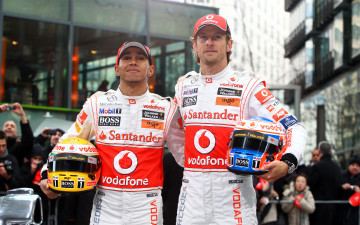 Картинка спорт формула 1 льюис хэмилтон дженсон баттон