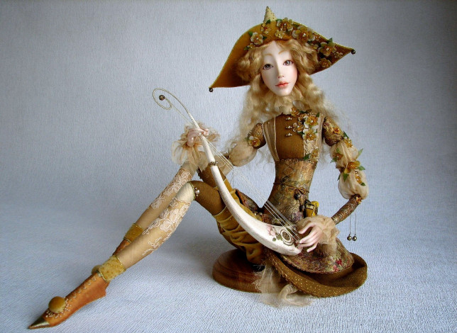 Обои картинки фото разное, игрушки, кукла, эльф, лира