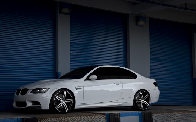 Обои картинки фото автомобили, bmw, e92, m3, white