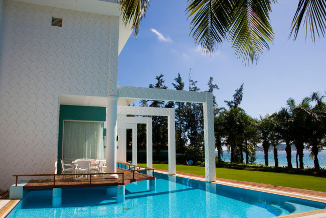 Обои картинки фото интерьер, бассейны, открытые, площадки, бассейн