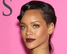 обоя rihanna, музыка, певица, автор, песен, продюсер, филантроп, актриса, сша