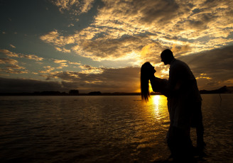 Картинка разное мужчина+женщина пара закат
