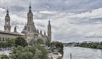 Картинка сарагоса испания города католические соборы костелы аббатства река собор