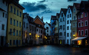 Картинка города улицы площади набережные вечер фонари дома