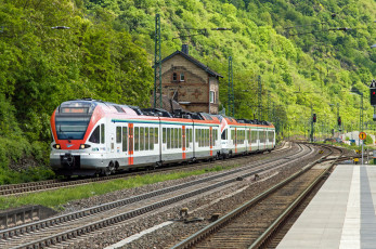 Картинка техника поезда локомотив рельсы состав