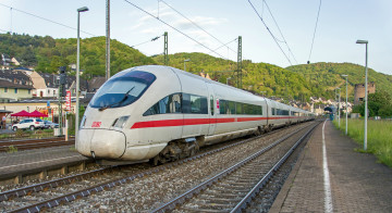 Картинка техника поезда состав рельсы локомотив