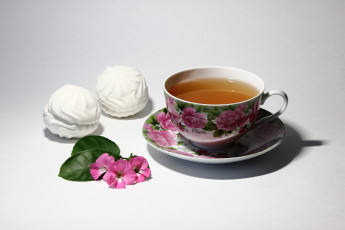 Картинка еда конфеты +шоколад +сладости натюрморт композиция герань чайная пара чай зефир