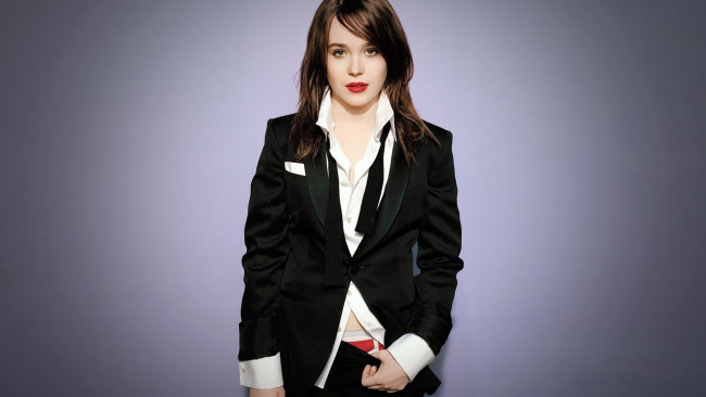 Обои картинки фото девушки, ellen page, шатенка, костюм