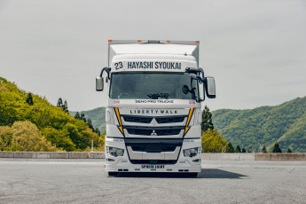 Картинка автомобили mitsubishi+trucks lbwk