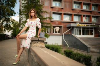 Картинка девушка+-+girl девушки -+брюнетки +шатенки девушка женщина шатенка темноволосая сексуальная модель звезда позирует разная обувь верхняя стильная одежда нижнее эротическое бельё трусы лифчик колготки чулки аксессуары макияж и множество элементов на фотографии