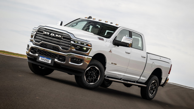 Обои картинки фото автомобили, ram, dodge, 2500, laramie, crew, cab, pickup, truck, 2025