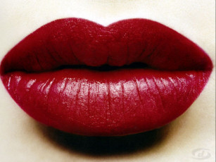 обоя разное, губы