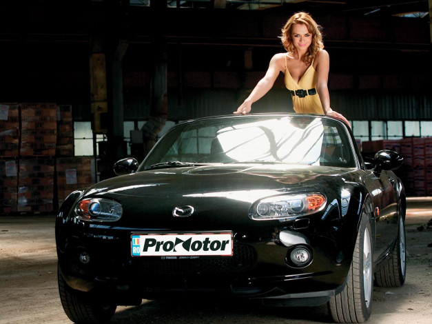 Обои картинки фото автомобили, авто, девушками