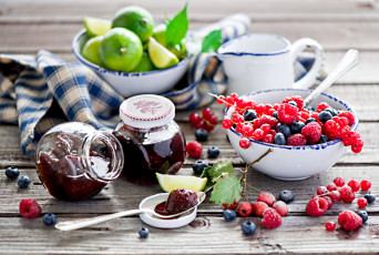 Картинка еда натюрморт смородина лайм черника малина варенье ягоды