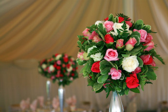 Картинка цветы букеты композиции папоротник листья розы