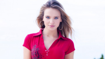 Картинка Elisandra+Tomacheski девушки   взгляд