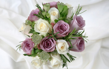 Картинка цветы букеты композиции розы астрантия