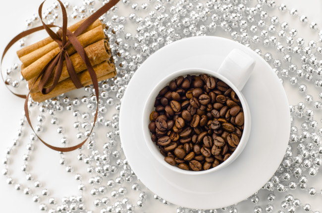 Обои картинки фото еда, кофе, кофейные, зёрна, чашка, зерна, корица