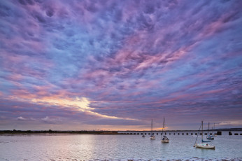 Картинка корабли Яхты небо парусники