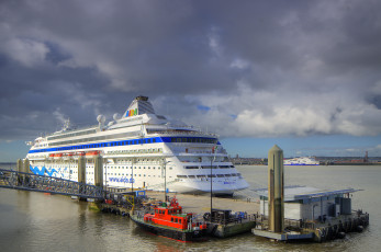 Картинка aidacara корабли лайнеры океанский лайнер причал круиз