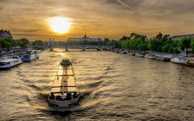 Обои картинки фото корабли, баржи, река, мост, баржа