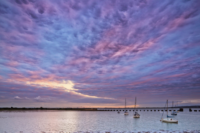 Обои картинки фото корабли, Яхты, небо, парусники