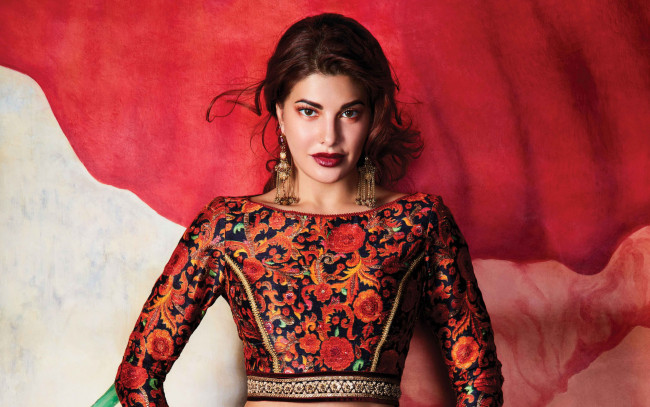Обои картинки фото jacqueline fernandez,  bollywood 2018, девушки, -unsort , брюнетки, темноволосые, фотосессия, жаклин, фернандес, брюнетка, сарри, индийская, актриса, болливуд, 2018