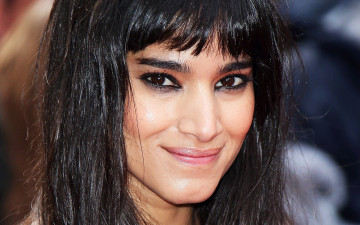 Картинка sofia+boutella девушки sofia boutella портрет лицо девушка актриса красотка брюнетка кино взгляд макияж причёска