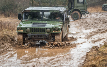 Картинка техника военная+техника hammer h1 американский военный внедорожник грязь германия нато учения организация североатлантического договора европа