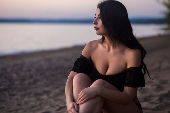 Картинка девушки -+брюнетки +шатенки брюнетка глубокое декольте галина брежнева