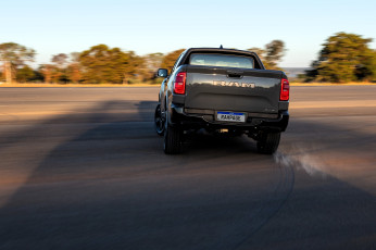 Картинка автомобили ram черный дорога поворот осень деревья